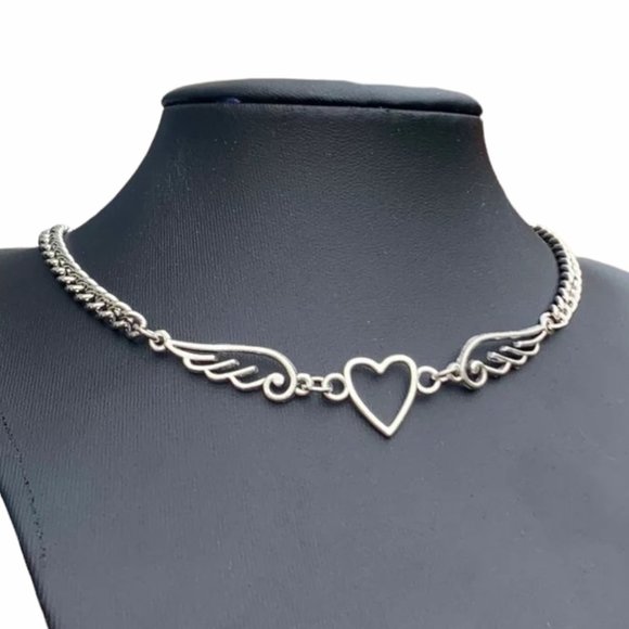 Jewelry - 🆕Gothic Heart Angel Wings Chain Choker Necklace